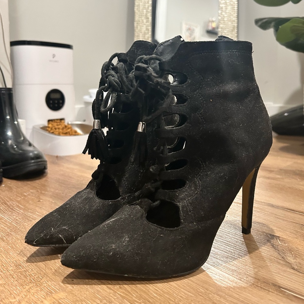 Laced heels